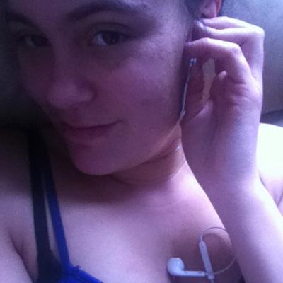 {Idance/Ising/Iparty} 21 years young on this wild ride. Chill ass chick who loves meeting new people! Follow/hmu, my twitter is rated R {team #followback}