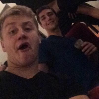 englishstrip's profile picture. 