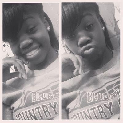 Faithful to my education #FutureFirst  Basketball is my sport . FMOIG: Chrissy_Ninaa. College Girl #SiUC ❤ Quiet type, drama free!