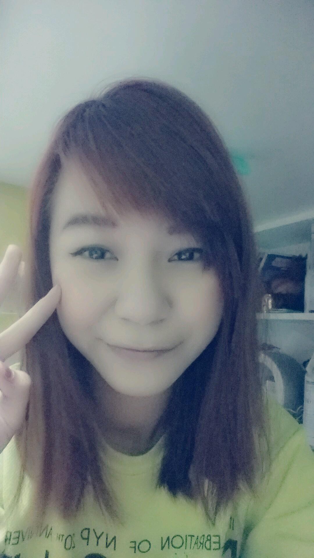 gwenholi's profile picture. Just don't bother