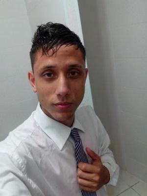 DJ,Som de alta qualidade, Qualquer tipo de iluminaçao,Telao,locação de brinquedos Salao para todo tipo de evento,Festas e Evento de pequeno a grande porte!Ligue