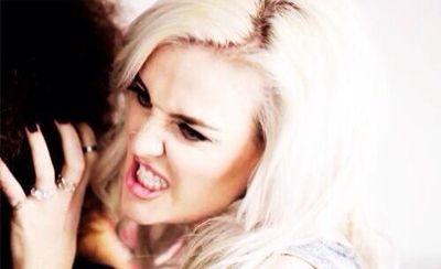 Vas Happenin press that white button and make it blue