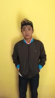 Buang jauh-jauh yg cman bisa kasih kata-kata pertahankan dengan skuat-kuat nya yg bisa kasih bukti♣