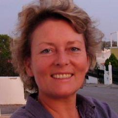 GlasenLicht's profile picture. Kunstenaar en glazenier, eigen ontwerpen en kunst in de architectuur. Met glas en kleur de wereld een beetje lichter maken.