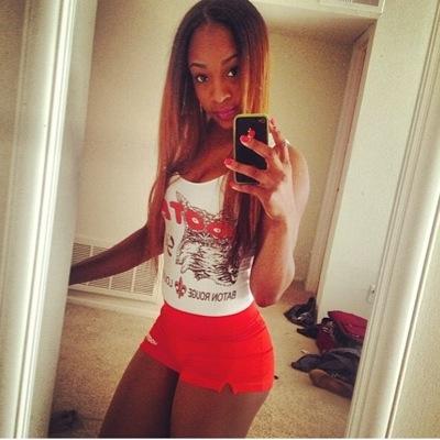 poetrymylifee's profile picture. Love me for who I am not who I was meant to be ❤️