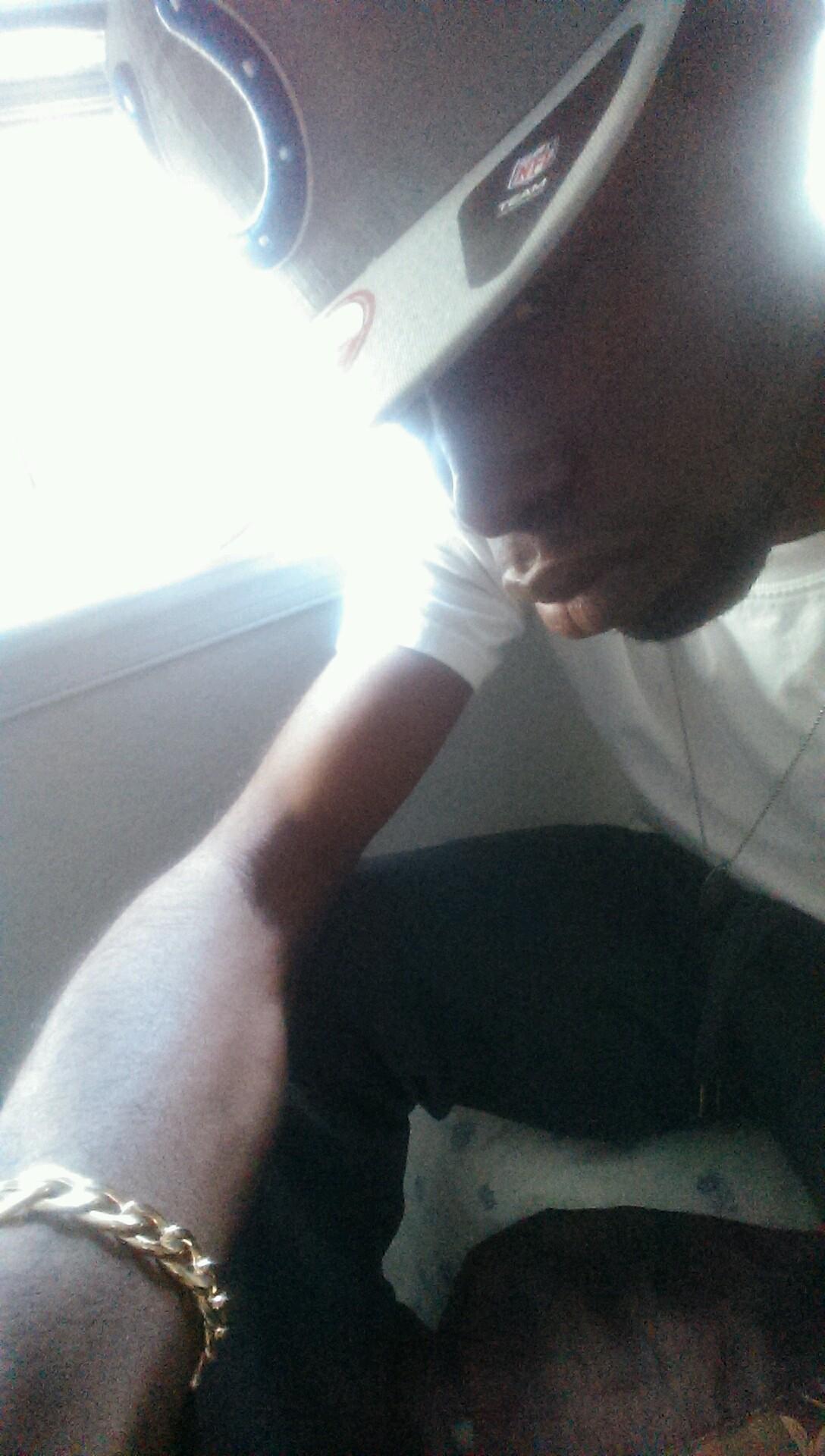 pimpc1992's profile picture. Grind...Smoke...Grind