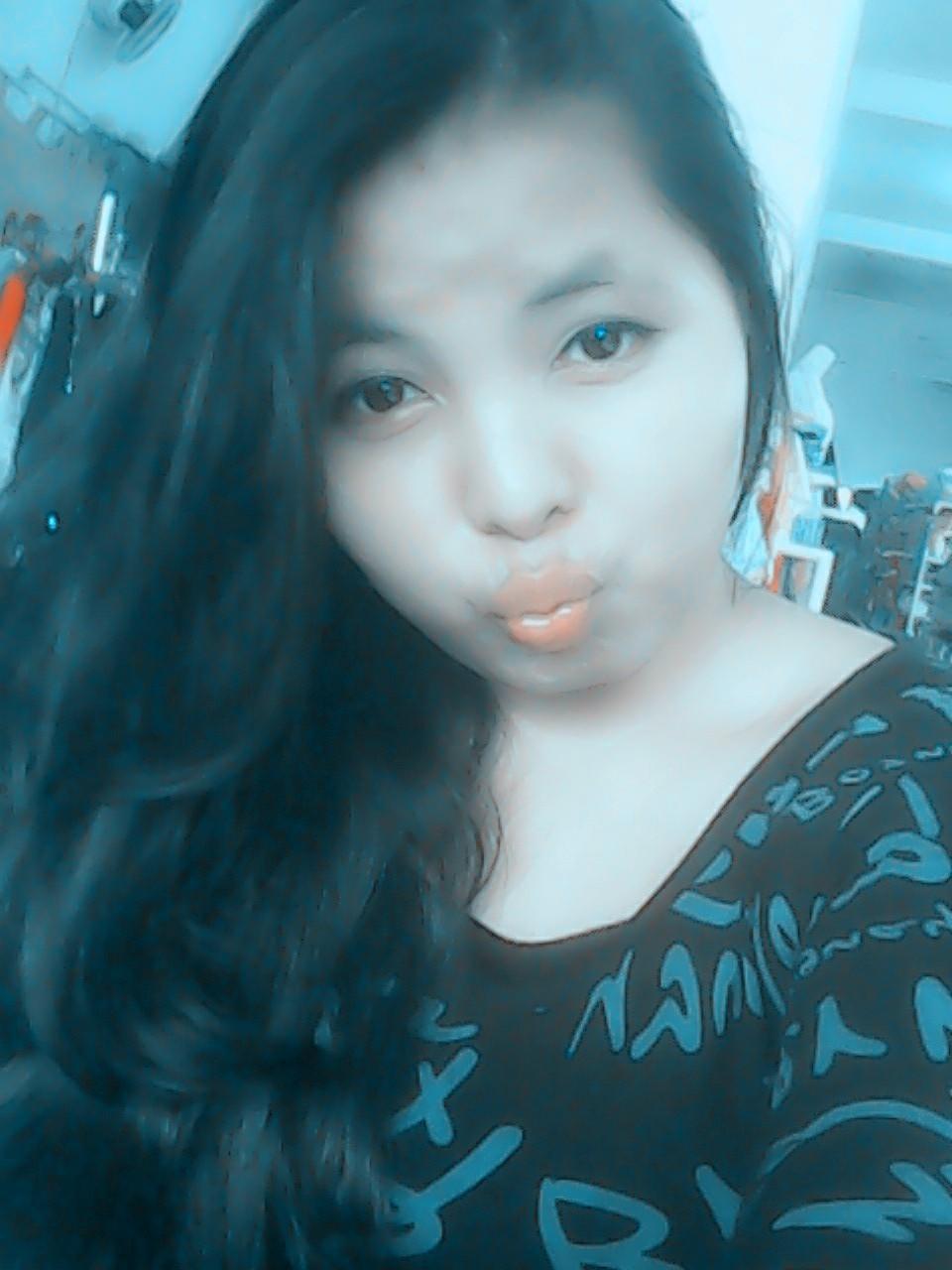 Lulusan SMANSA p.batu angkatan '10. Ibadah di GKII P.batu. Lahir : 2 okt 92 . Best of best to forever only Jesus. I love u so much :*