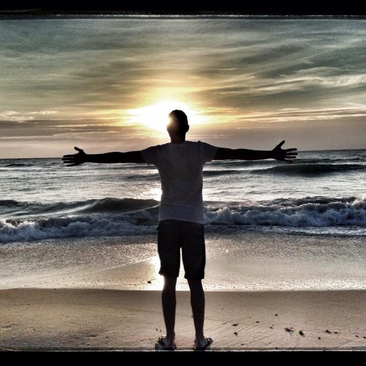 pico4's profile picture. mi piace far canzoni e bere vino, mi piace far casino, poi sono nato fesso
e quindi tiro avanti e non mi svesto dei panni che son solito portare