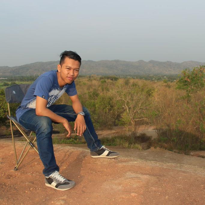 AsmorojatiYanur's profile picture. Give thanks to Allah