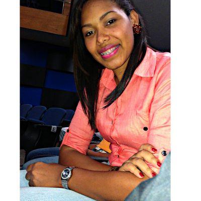 • Cristiana, Adoradora del señor, • amistosa y siempre sonriente, •Dios es la razón de mi existir •I love the Holy Spirit!