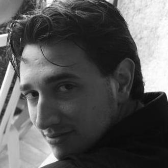 Auteur de ZONE: Chroniques d'un dernier jour et Résilience
