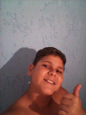 Não tenho muitos amigos. Mas os que eu tenho, são os melhores que alguém poderia ter. ;)