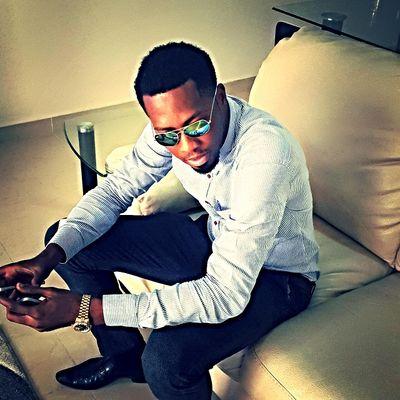 I'm a nice nd decent fella...fun to be with....wnt to kn me press d fflw button...