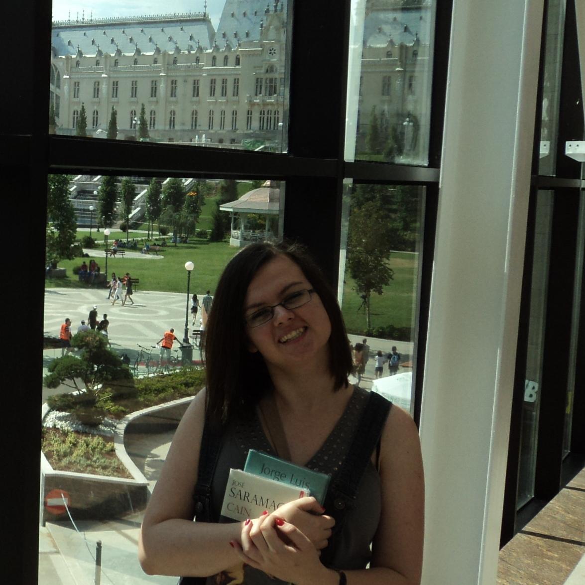 vicky2849's profile picture. I am learning to understand rather than immediately judge or to be judged. Bruce Lee