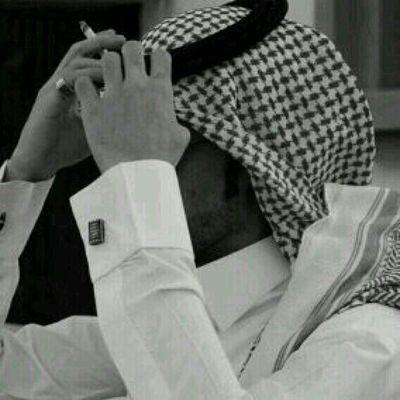 كبريائي علمني أن أعاتب ب سكوتي ، 
ب إبتعادي ، و ب جفاف أسلوبي ،!!