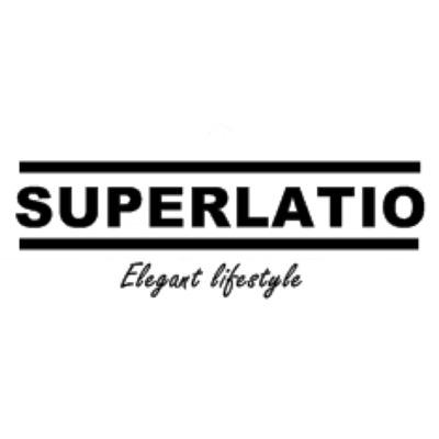 Superlatio es una empresa ubicada en Yecla dedicada a la moda de hombre y mujer con más de 25 años de experiencia.