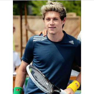 We're @ilvthedirecton and @mafaldapgsantos and this is Sabrina's account: @candylaneniall
RT PLEASE