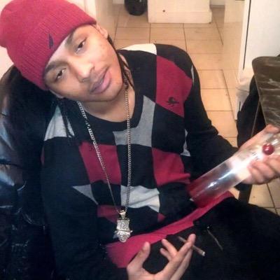 SUCKA FREE...SO U SUCKER STAY AWAY FROM ME #READYWORLD #STRAPCITY.