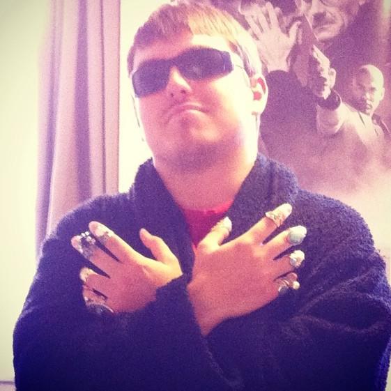 ParodyAndy's profile picture. Just an ordinary lad from The Wirral. I like meat, fish and salmon. If you put lettuce on my burger I'll cut you up!