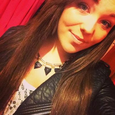 18:)
Follow and i'll follow back shags!