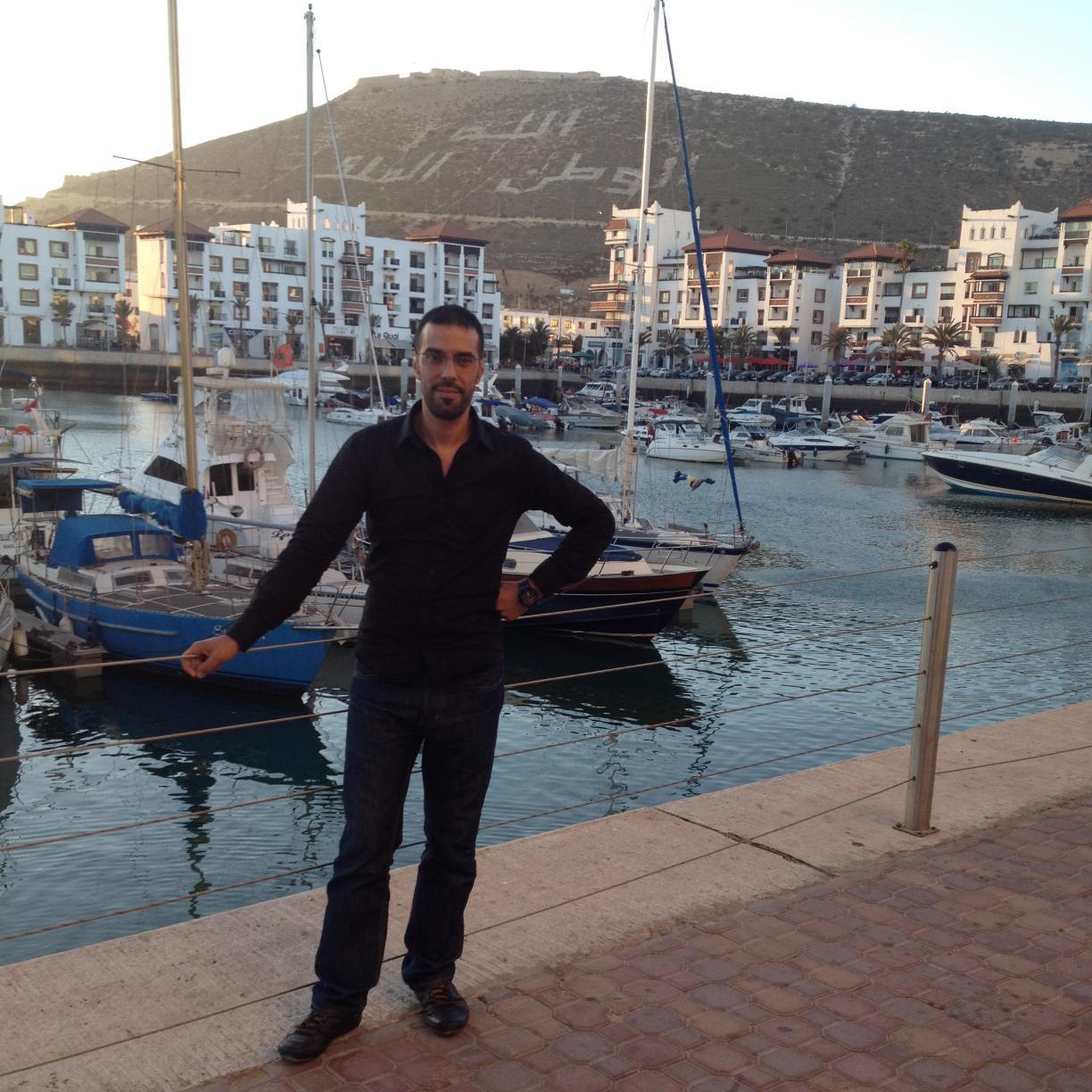 RRomio666's profile picture. 