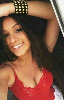 ironia , acontecia uma guerra dentro dela e ela sorria☆★