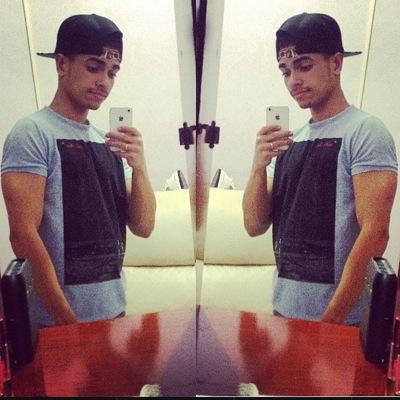 E hoje eu percebi que pra ser feliz basta ver voce sorrir @caprobles