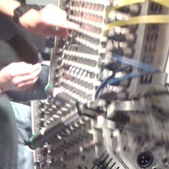 Turnt4Tech's profile picture. Random shit Lukas says. Down 2 Light Board