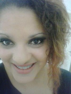 não me idealize apenas me conheça, pois quem ve,pensa,e quem me conhece realmente sabe
