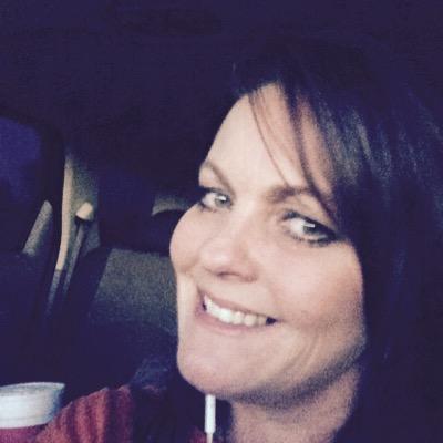 aprilgore32's profile picture. 