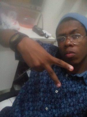 RDrows's profile picture. red