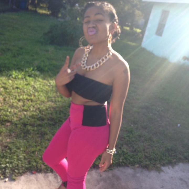 Just Me Being Pretty Erks TF Outta You H* You Should Change It Up A Bit Thats Enough #FanBehavior From You ! Free My Lockk & Keey In Law !