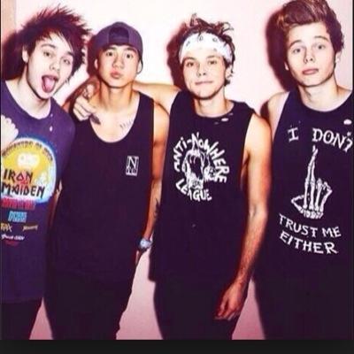 ¿is it hi or hey? follow @savingapollo cuz they rock! snapchat me: lipringluke96