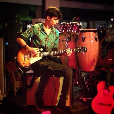 AlexJRoot's profile picture. 