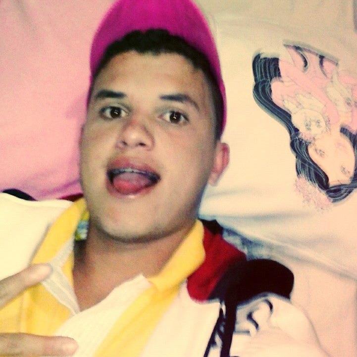 Não Sou Vaqueiro,Mais Amo Vaqueijada,Rodeio,Futebol. Minha Paixão é a Música,ou Seja,O Forró. #EuSouForrozeiroNato. Face: https://t.co/SMErFZsb5H