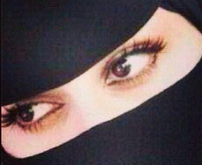 ارك في غيابك كأنك موجود فانت حلمي البعيد