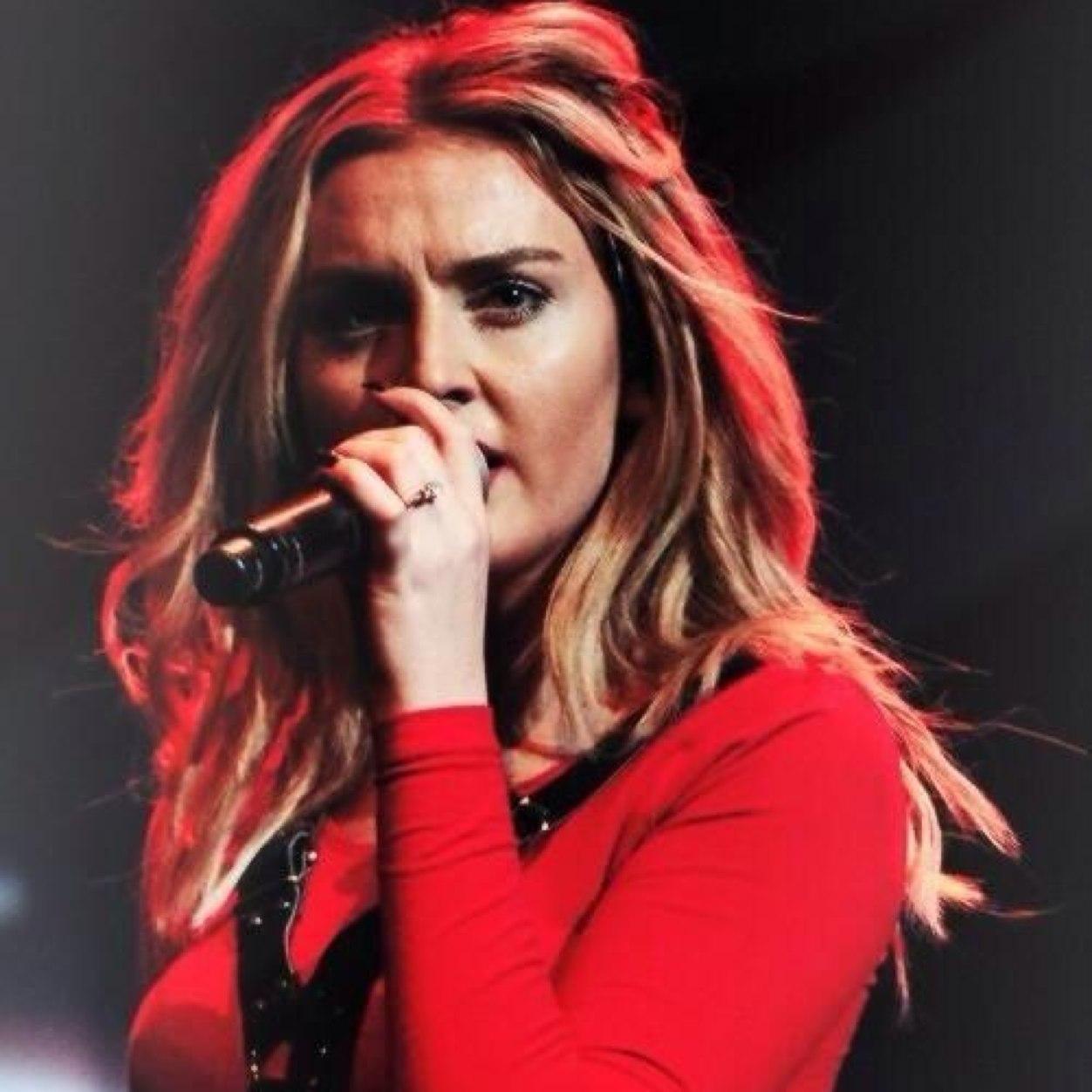 ♡ You can buy Salute on itunes http://t.co/YXJMdRVTfh Lils is amazing and I love her ♡