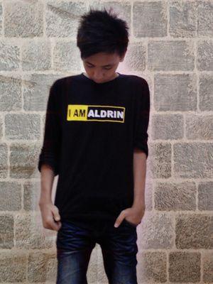 AldriN_Shahry's profile picture. ιм αℓ∂яιη . 16 уєαяѕ σℓ∂ . נυѕт αη σя∂ιηαяу вσу . ησтнιηg ѕρє¢ιαℓ . ƒιη∂ мє ση  FB ( AldRiNShaHRy ) ︻デ═一