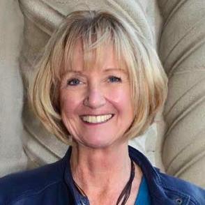 Midlife dating and relationship expert, coaching people towards a loving relationship.