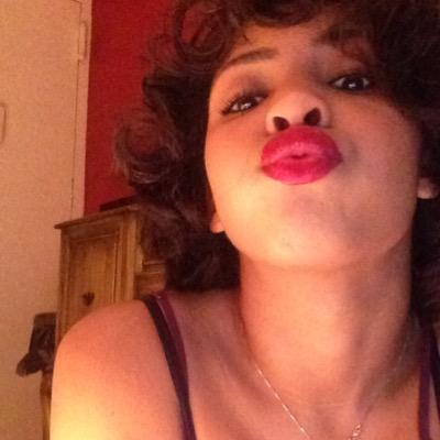 IG: _rabiosaa FOLLOW !!!!!!
Dominican  born & raise in BK !
Im the kind of book everybody waits on line to read.. try me