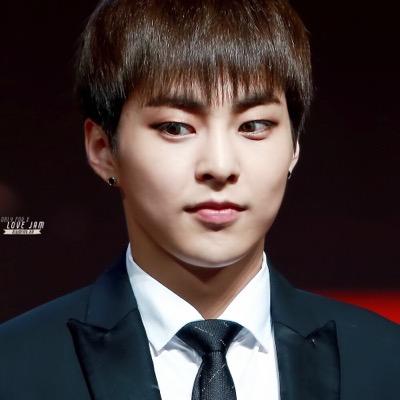 follow @xiumintyy for 5 free follows!