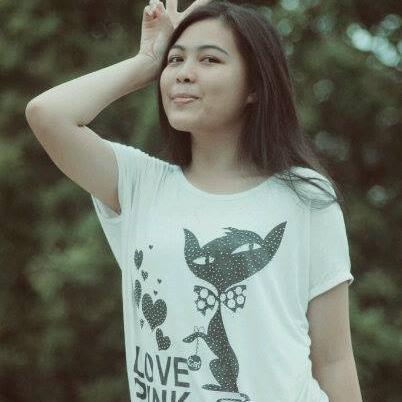 ♥ mama ♥ papa                  manna 25 april 1999 , pengen flyyy keliling dunia ♬