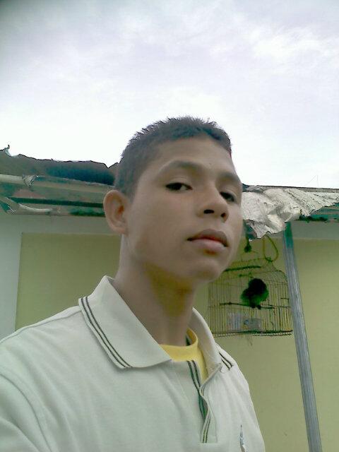 morfe18's profile picture. Somos capaces cada día de saber lo bello y hermoso que es ser uno mismo, la vida se trata de ser esa persona de bien, más no el hombre perfecto..! A.L.M