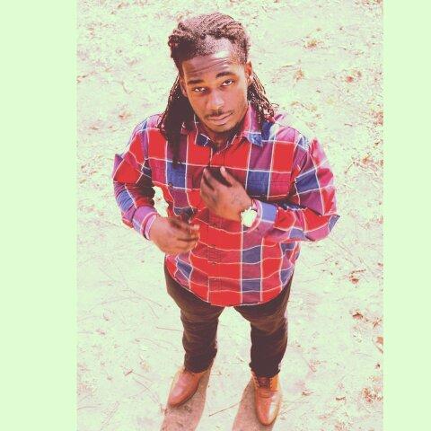 #allglorybetoGod #footballjunkie #workoutjunkie #NFLoneday #Dreadhead 
instagram: @allglorybeto.God