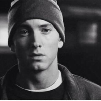 @Eminem is mine #STAN I love you Marshall Bruce Mathers III-E(MINƎ)M | bisexual, @justinbieber Ǝ☹