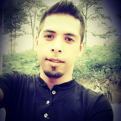 Soy agradable, sincero, poco misterioso ya sigueme, conoceme, escribeme y twittea  :)