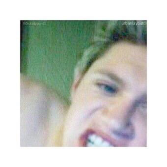 pls follow @zaynkittylayout  (if you dont follow that account u have to ufollow u sorry✧)