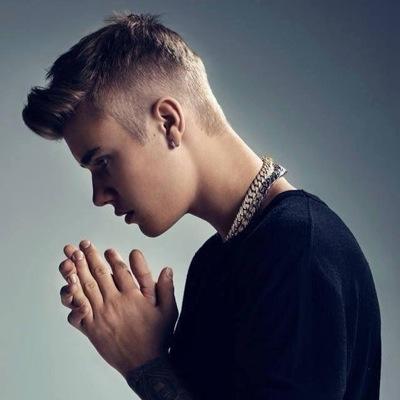 Live,Love,Laugh,but most importantly BELIEVE I love justin byeond much,i wish to meet justin one day,beliebers follow i follow