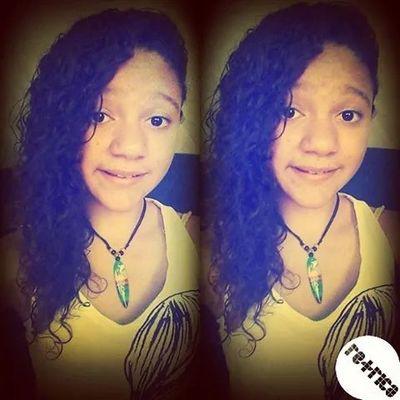 Ela Carrega Aquele Brilho No Olhar e Uma Certa Malandragem Pra Falar. Não Me Che De Fã , Me Chame De Guinatica ❤...Poa-RS ✌✌