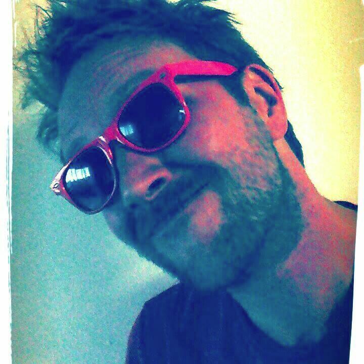 Songwriter & Producer of fine records from the likes of The Bluetones, Ed Sheeran, Lissie, Newton Faulkner and Lillian Todd-Jones.